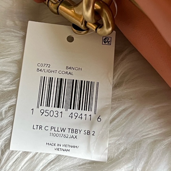 💰SOLD - C0772 - Coach Pillow Tabby Shoulder Bag 26 - Picture 11 of 15